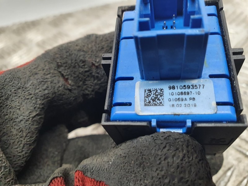 Recambio de palanca freno de mano para peugeot 3008 allure referencia OEM IAM 9810593577  ELECTRICA