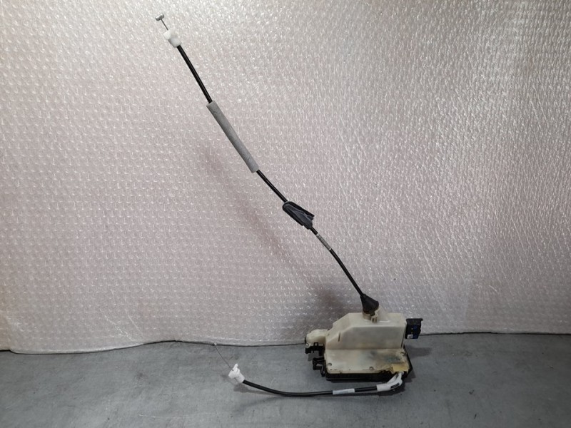 Recambio de cerradura puerta delantera derecha para peugeot 208 active referencia OEM IAM 9688079980  