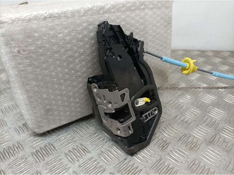 Recambio de cerradura puerta delantera derecha para bmw serie x1 (u11) sdrive 1.8i referencia OEM IAM 7445044 18283810CZ ELECTRI