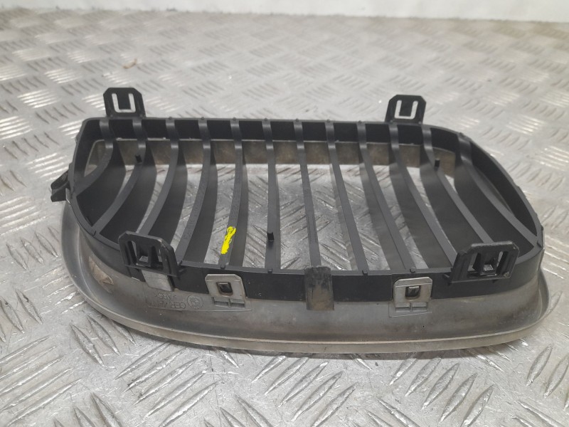 Recambio de rejilla delantera para bmw 1 (e81) 118 d referencia OEM IAM L511370771299 IZQUIERDA 