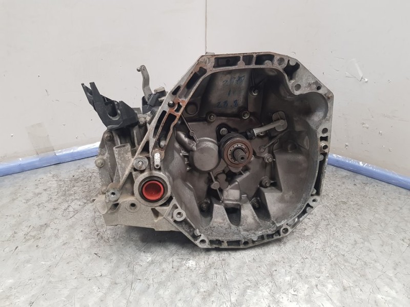 Recambio de caja cambios para renault megane iii berlina 5 p expression referencia OEM IAM JR5175 A027175 5VELOCIDADES
