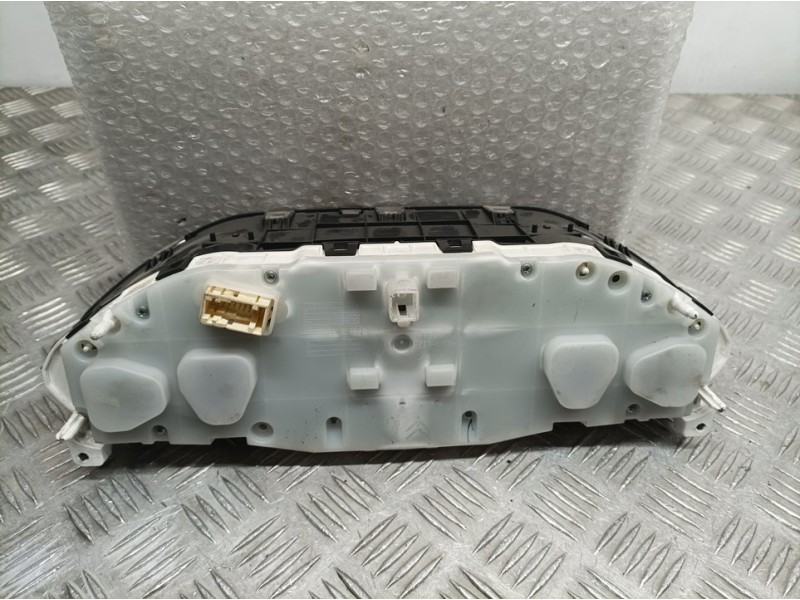 Recambio de cuadro instrumentos para peugeot 208 active referencia OEM IAM 9805400480  