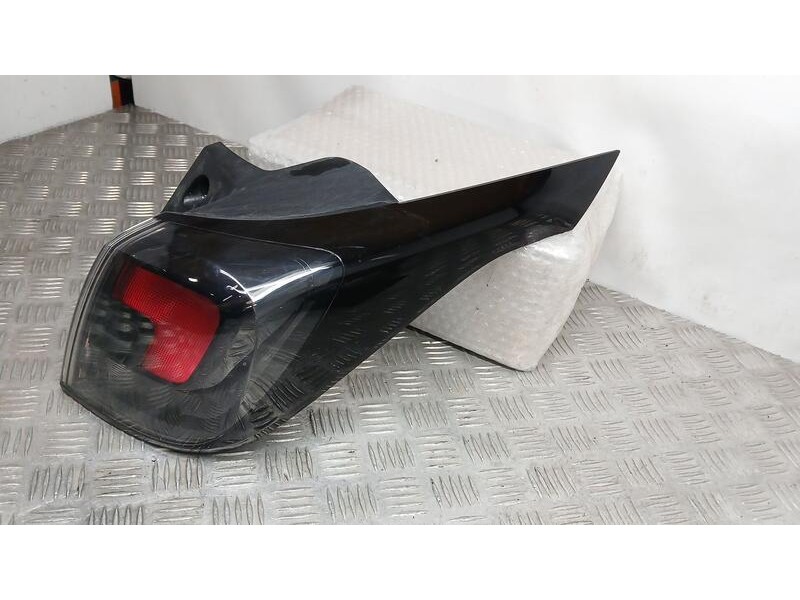 Recambio de piloto trasero derecho exterior para opel crossland x edition referencia OEM IAM 39137520 EXTERIOR 