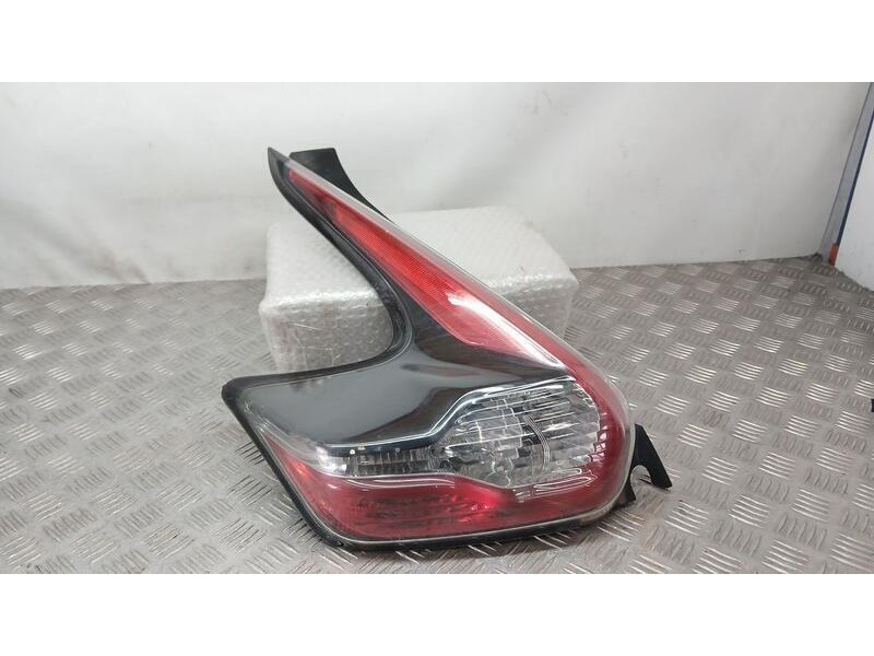 Recambio de piloto trasero izquierdo para nissan juke (f15) acenta referencia OEM IAM 26555BV80A ROZADO SIN PORTALAMPARAS L90049