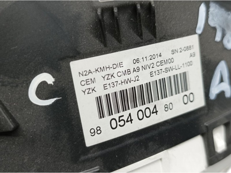 Recambio de cuadro instrumentos para peugeot 208 active referencia OEM IAM 9805400480  