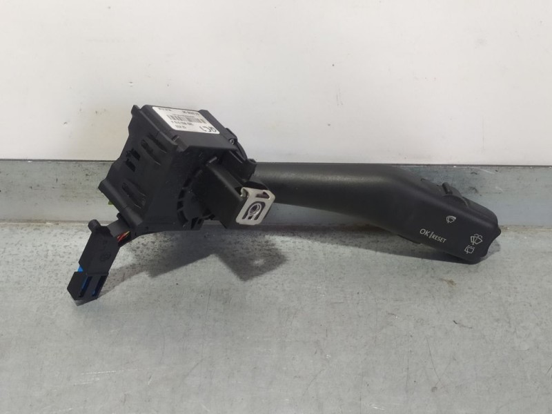 Recambio de mando limpia para volkswagen golf v berlina (1k1) trendline referencia OEM IAM 1K0953519A  