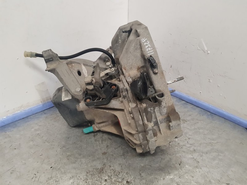 Recambio de caja cambios para renault megane iii berlina 5 p expression referencia OEM IAM JR5175 A027175 5VELOCIDADES