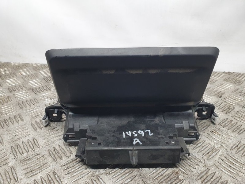 Recambio de sistema navegacion gps para peugeot 3008 allure referencia OEM IAM 9828418380  