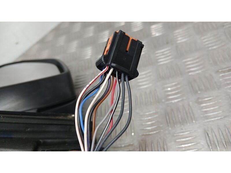 Recambio de retrovisor derecho para peugeot 5008 allure referencia OEM IAM 1618047080 ELECTRICO, TOCADO 11 Y 2 CABLES 