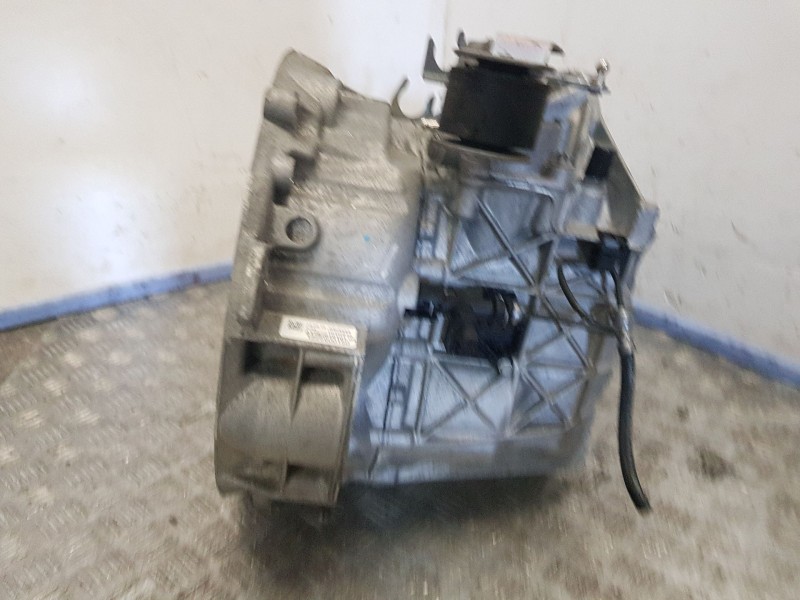 Recambio de caja cambios para infiniti q30 1.5d referencia OEM IAM 2463607400 6VELOCIDADES 32010HG00D 