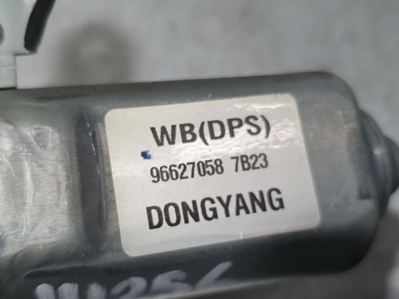 Recambio de motor limpia trasero para chevrolet captiva 2.0 vcdi lt referencia OEM IAM 966270587B23  