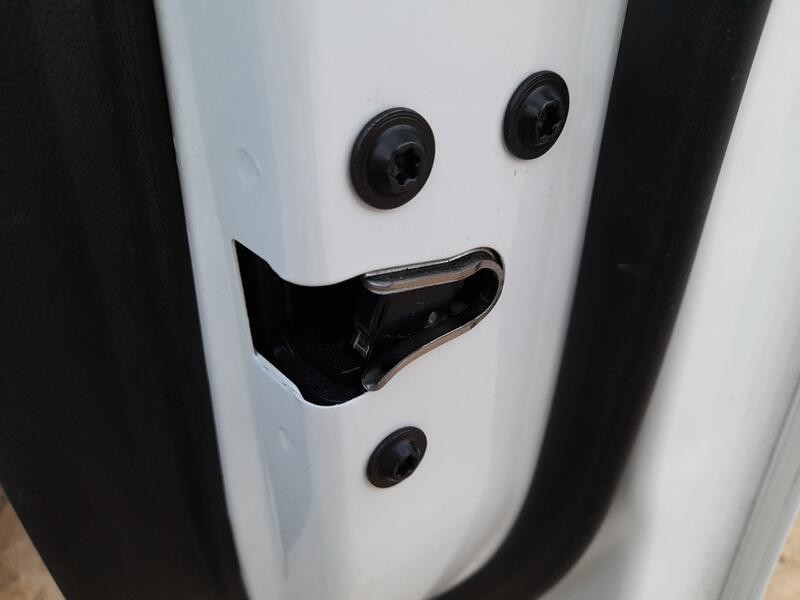 Recambio de cerradura puerta delantera derecha para chevrolet orlando (j309) 2.0 d referencia OEM IAM 13579515  