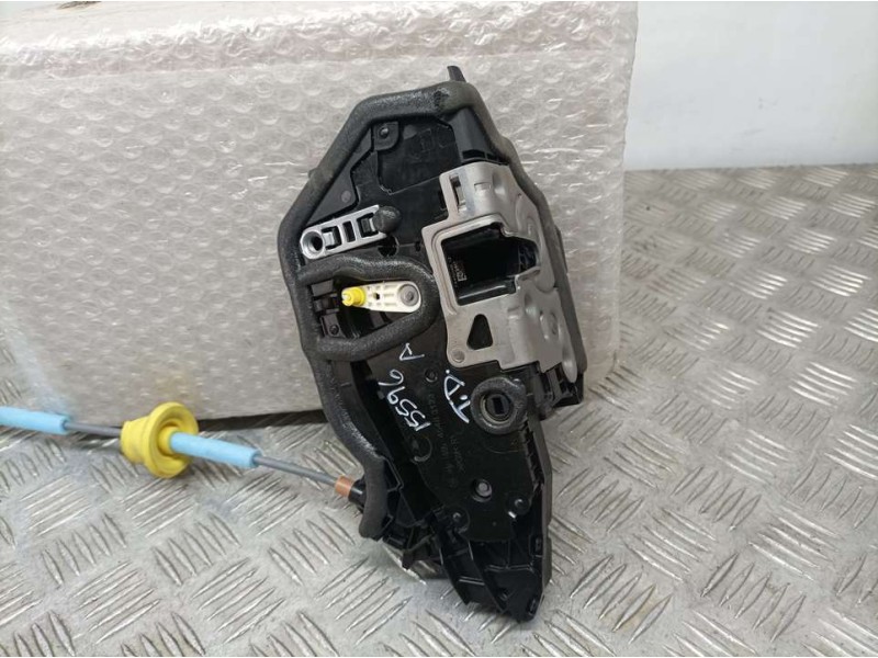 Recambio de cerradura puerta trasera derecha para bmw serie x1 (u11) sdrive 1.8i referencia OEM IAM 7445046 18283810CZ ELECTRICA