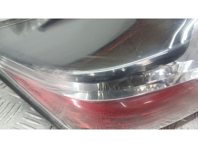 Recambio de piloto trasero izquierdo para nissan juke (f15) acenta referencia OEM IAM 26555BV80A ROZADO SIN PORTALAMPARAS L90049