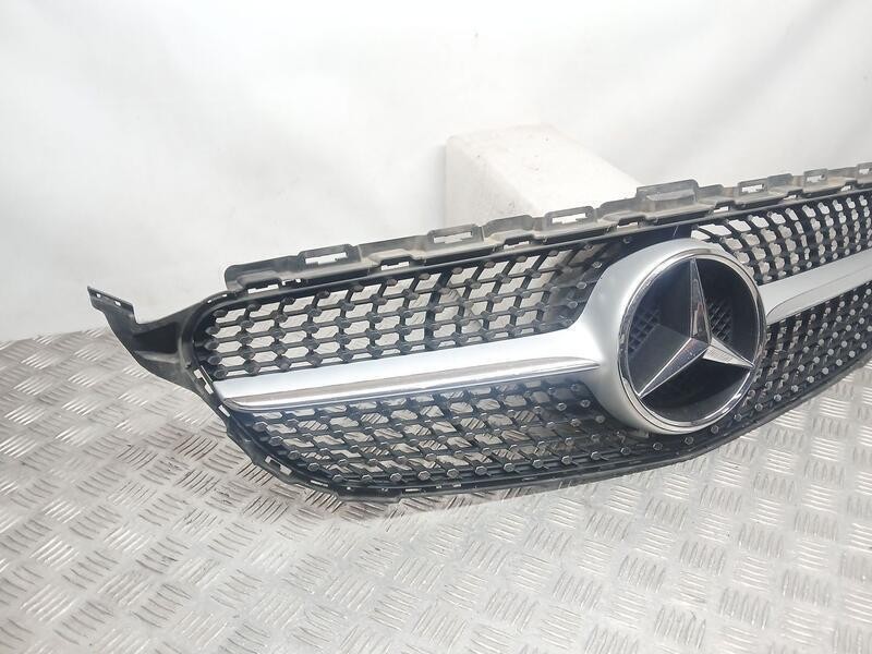 Recambio de rejilla delantera para mercedes-benz clase c coupé (c205) c 200 (205.342) referencia OEM IAM A2058804383  