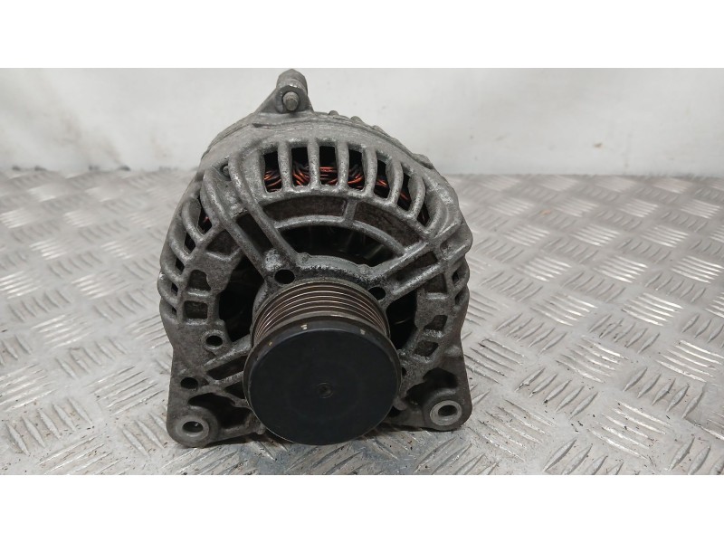 Recambio de alternador para nissan juke (f15) 1.5 dci referencia OEM IAM 8200728292C BOSCH 0124525140