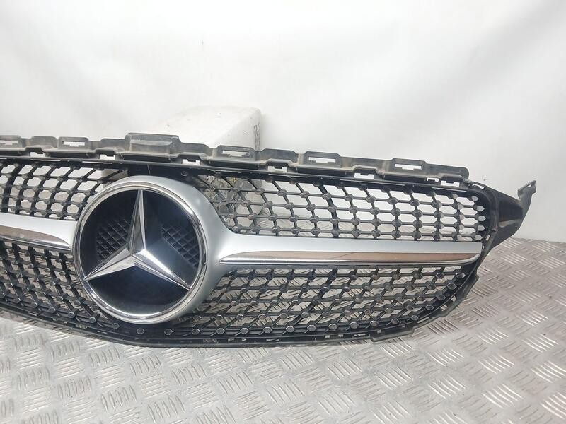 Recambio de rejilla delantera para mercedes-benz clase c coupé (c205) c 200 (205.342) referencia OEM IAM A2058804383  