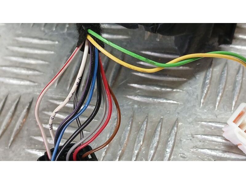 Recambio de retrovisor izquierdo para peugeot 5008 allure referencia OEM IAM 1618046980 ELECTRICO, TOCADO 9 Y 2 CABLES 