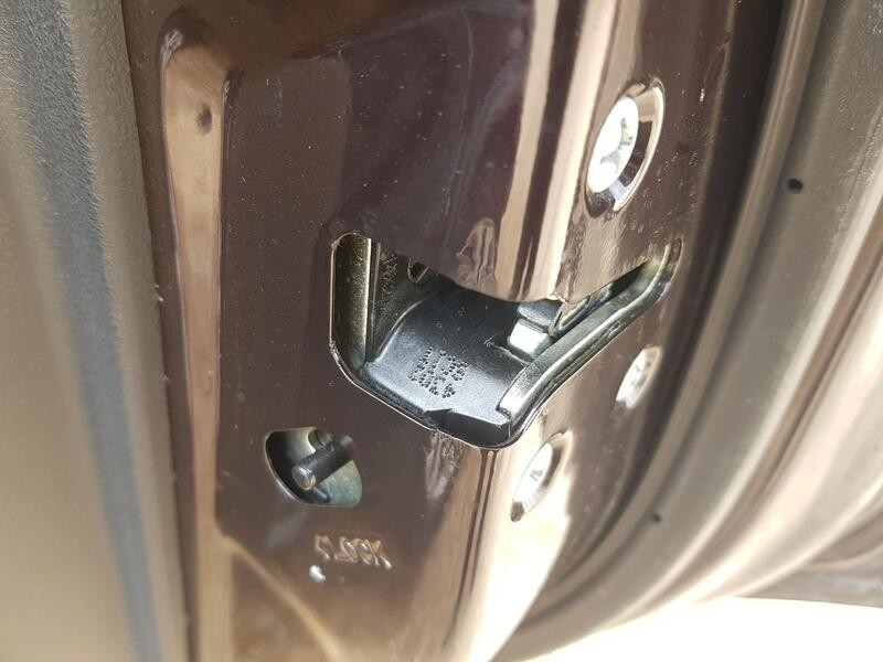 Recambio de cerradura puerta trasera derecha para nissan juke (f15) 1.5 dci referencia OEM IAM 825001KA2A  