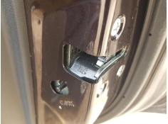 CERRADURA PUERTA TRASERA DERECHA 825001KA2A 