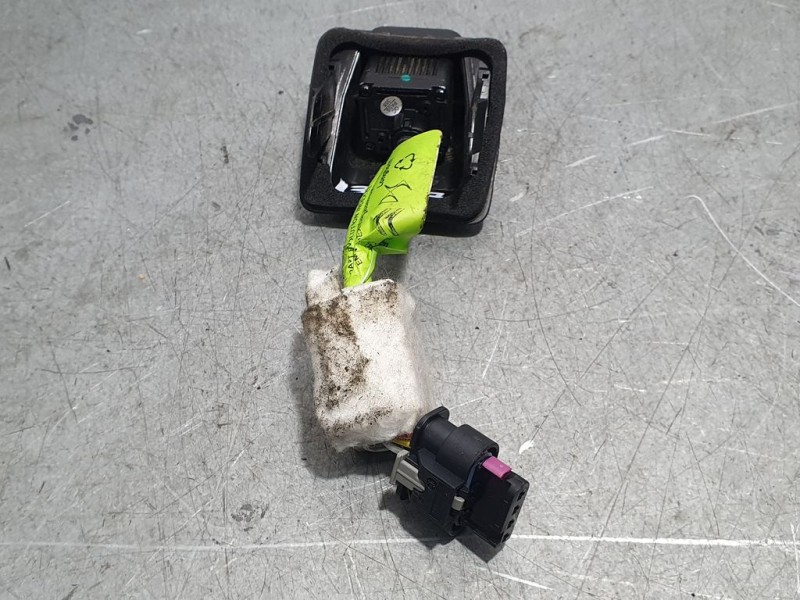 Recambio de camara para ds 7 crossback be chic referencia OEM IAM 9837563180  