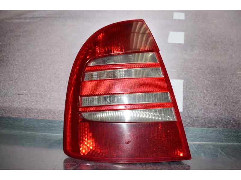 Recambio de piloto trasero izquierdo para skoda superb (3u4) classic referencia OEM IAM   