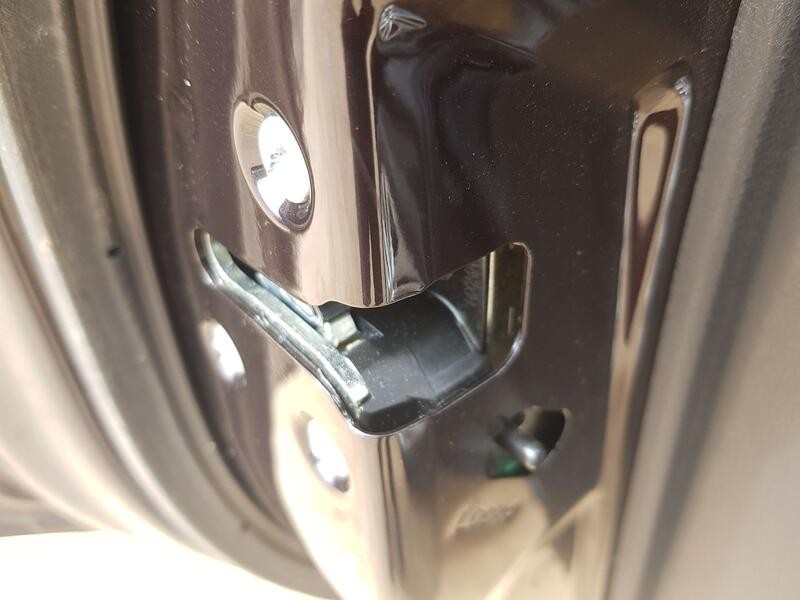 Recambio de cerradura puerta trasera izquierda para nissan juke (f15) 1.5 dci referencia OEM IAM 825011KA2A  