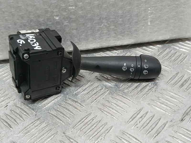 Recambio de mando limpia para dacia sandero stepway referencia OEM IAM 681722712R  