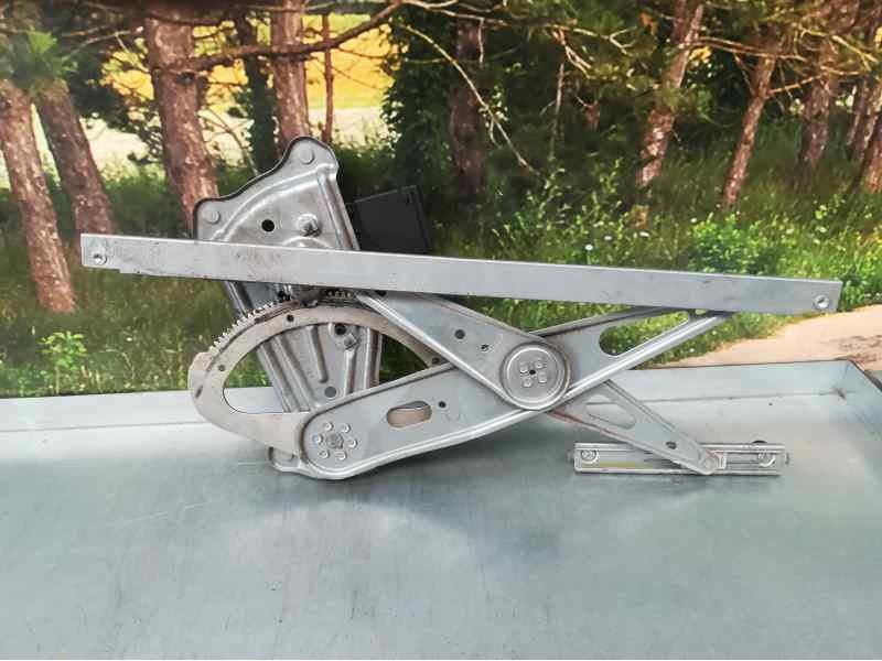 Recambio de elevalunas delantero derecho para renault megane iii berlina 5 p expression referencia OEM IAM 807300004R 6 PINS ELE