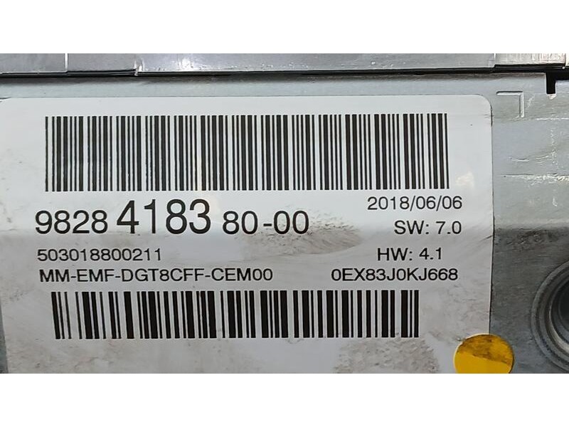 Recambio de sistema navegacion gps para peugeot 5008 allure referencia OEM IAM 9828416380  503018800211