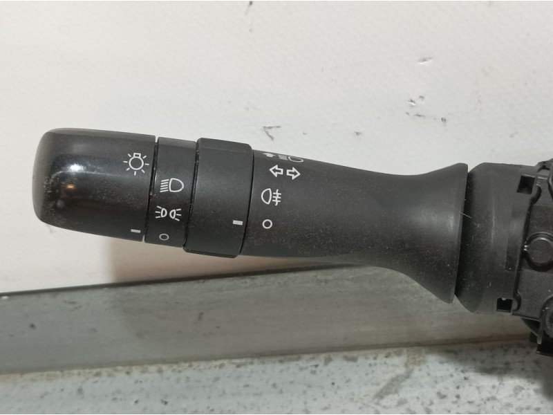 Recambio de mando luces para toyota iq básico referencia OEM IAM 8414012611  