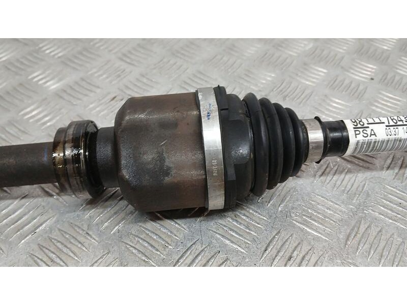 Recambio de transmision delantera derecha para peugeot 5008 allure referencia OEM IAM 9811176480  