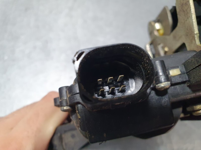 Recambio de cerradura puerta trasera izquierda para seat leon (1m1) signo referencia OEM IAM SIN REF  6 PINES