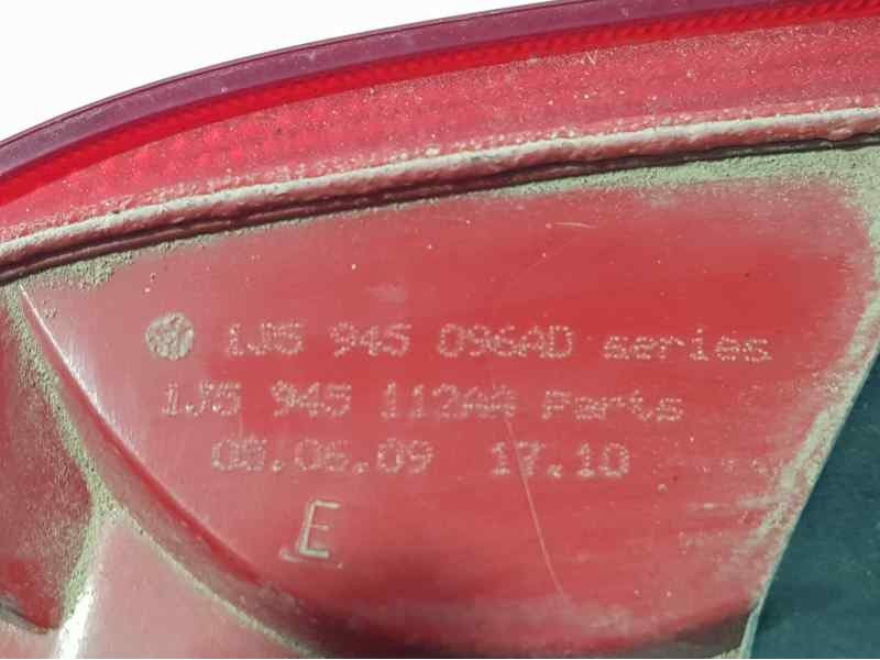 Recambio de piloto trasero derecho para volkswagen bora berlina (1j2) highline referencia OEM IAM 1J5945096AD  