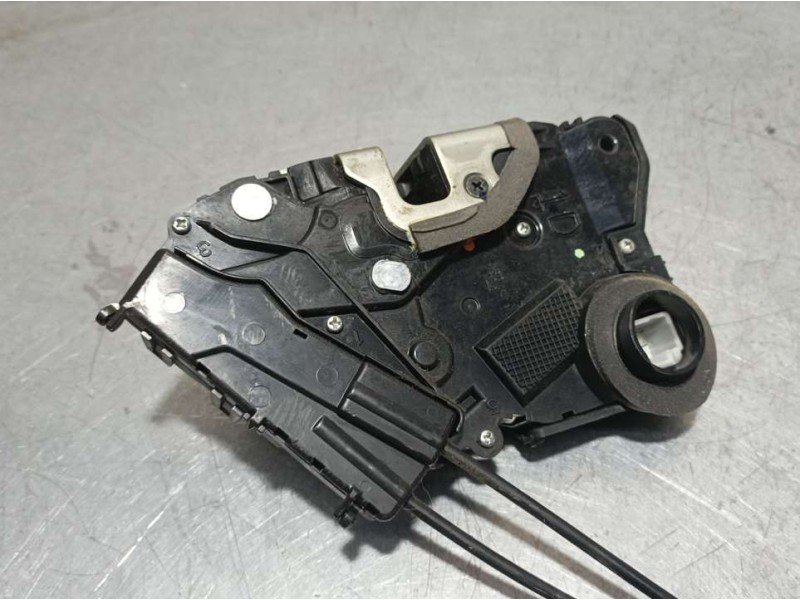 Recambio de cerradura puerta delantera izquierda para toyota prius (nhw30) plug-in hybrid executive referencia OEM IAM 690405234