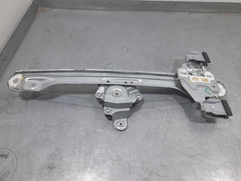 Recambio de elevalunas trasero derecho para chevrolet orlando (j309) 2.0 d referencia OEM IAM 98810J3070 001100225847 DONGYANG