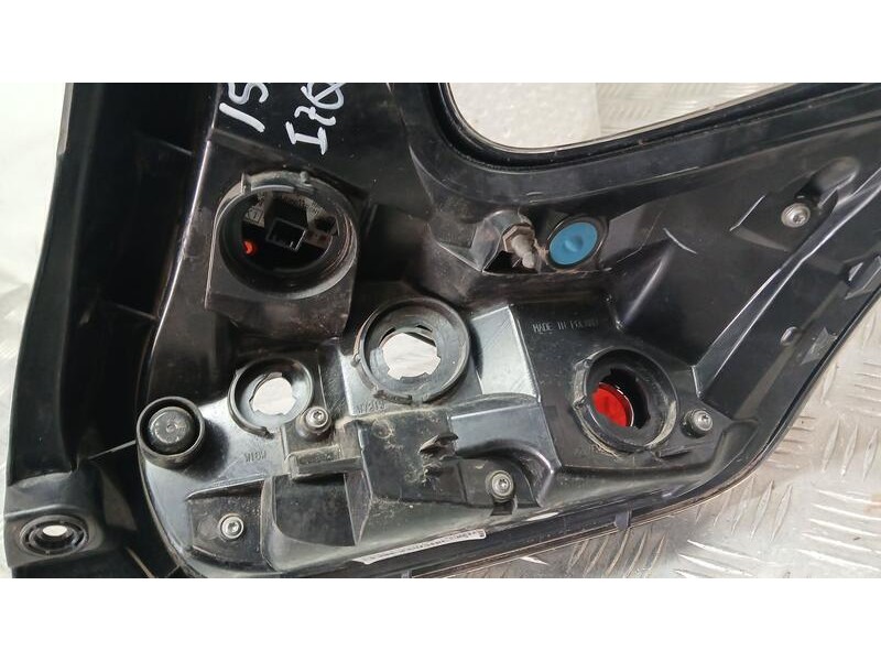 Recambio de piloto trasero izquierdo para nissan juke (f15) acenta referencia OEM IAM 26555BV80A ROZADO SIN PORTALAMPARAS L90049