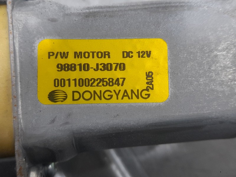 Recambio de elevalunas trasero derecho para chevrolet orlando (j309) 2.0 d referencia OEM IAM 98810J3070 001100225847 DONGYANG