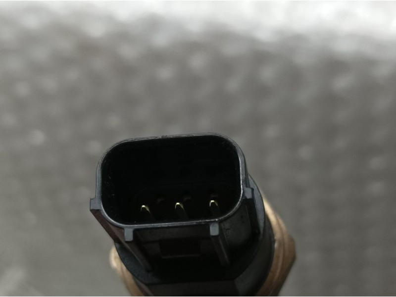 Recambio de rampa inyectora para honda civic lim.5 (fk) 1.5 sport referencia OEM IAM CB5AA  