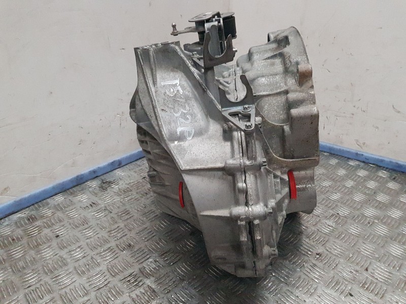 Recambio de caja cambios para infiniti q30 1.5d referencia OEM IAM 2463607400 6VELOCIDADES 32010HG00D 