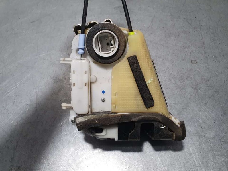 Recambio de cerradura puerta trasera derecha para toyota prius (nhw30) plug-in hybrid executive referencia OEM IAM 6905047070  4