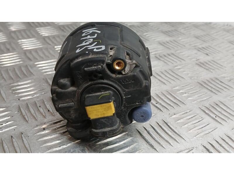 Recambio de faro antiniebla derecho para nissan juke (f15) 1.5 dci referencia OEM IAM 261508990B VALEO 89206363