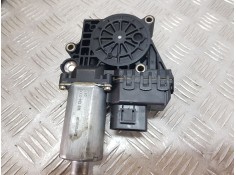 MOTOR ELEVALUNAS TRASERO IZQUIERDO 0130821787 BOSCH 8 PINS