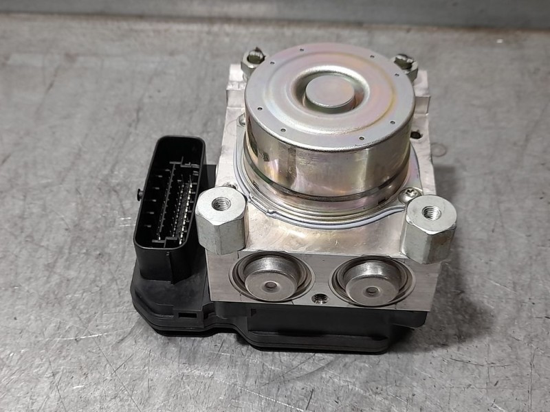 Recambio de abs para toyota hilux (kun) double cab 4x4 referencia OEM IAM 4454071440 8954171470 