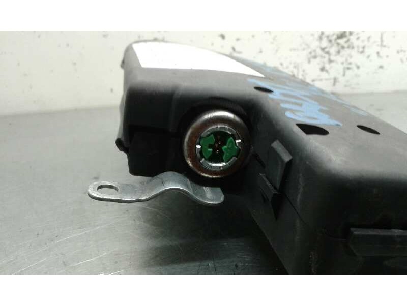 Recambio de airbag lateral derecho para volkswagen passat berlina (3b2) 1.6 referencia OEM IAM 3B0880240  