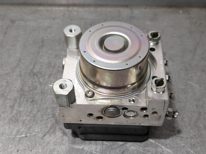 Recambio de abs para toyota hilux (kun) double cab 4x4 referencia OEM IAM 4454071440 8954171470 