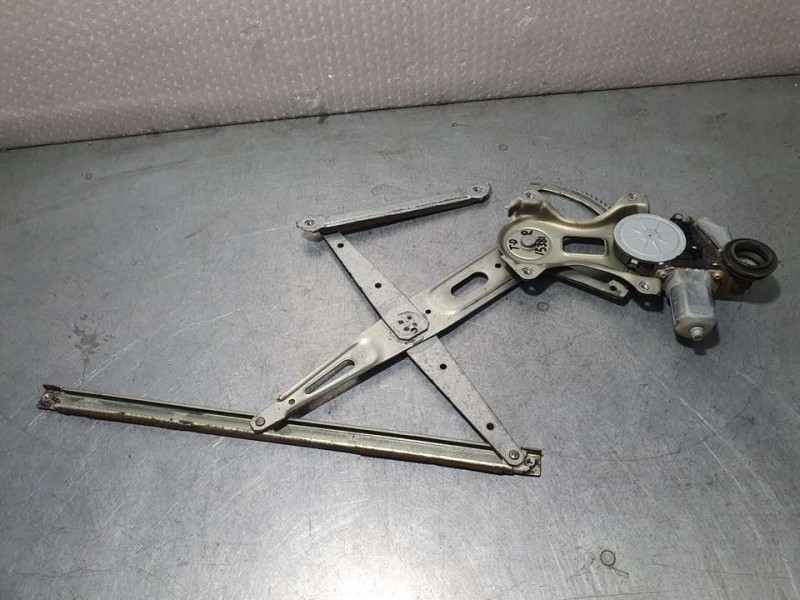 Recambio de elevalunas trasero derecho para toyota prius (nhw30) plug-in hybrid executive referencia OEM IAM 6980152070 06202010