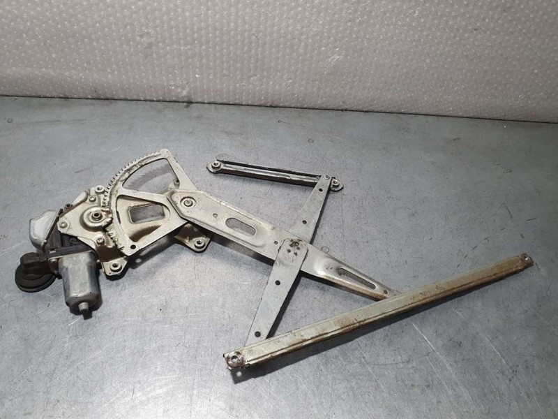 Recambio de elevalunas trasero derecho para toyota prius (nhw30) plug-in hybrid executive referencia OEM IAM 6980152070 06202010