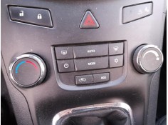 Recambio de mando climatizador para chevrolet orlando (j309) 2.0 d referencia OEM IAM 95017054  