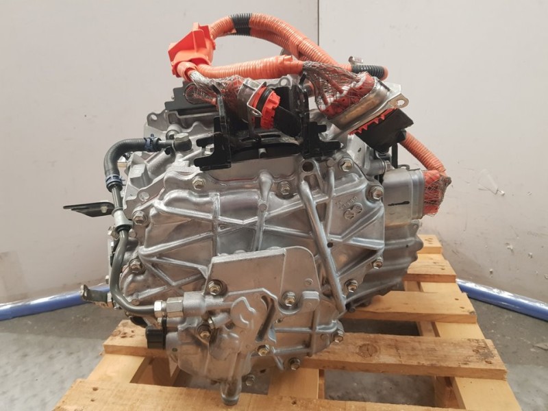 Recambio de caja cambios para toyota yaris hybrid advance referencia OEM IAM P18500723  AUTOMATICA CONTINUA